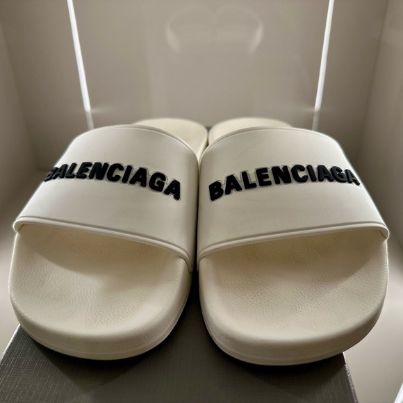 Balenciaga white & black slides size 38 - Picture 2 of 5